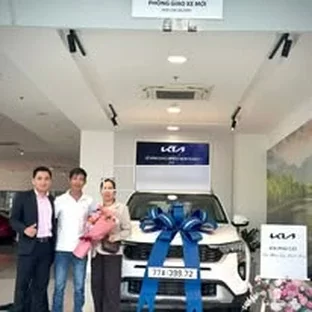 Hoạt động tư vấn và giao xe Kia tại Bình Định 2