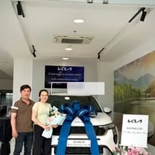 Hoạt động tư vấn và giao xe Kia tại Bình Định 3